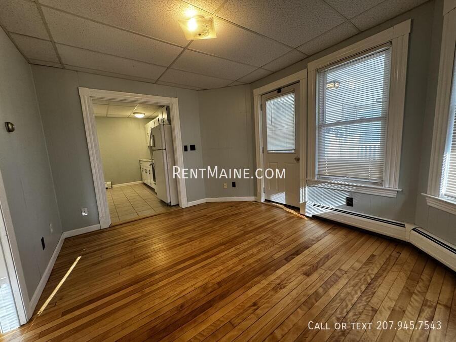 17 Edwards St #1 - Photo 3 of 9