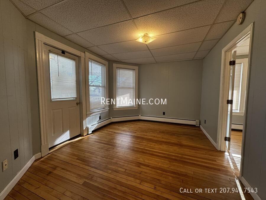 17 Edwards St #1 - Photo 4 of 9