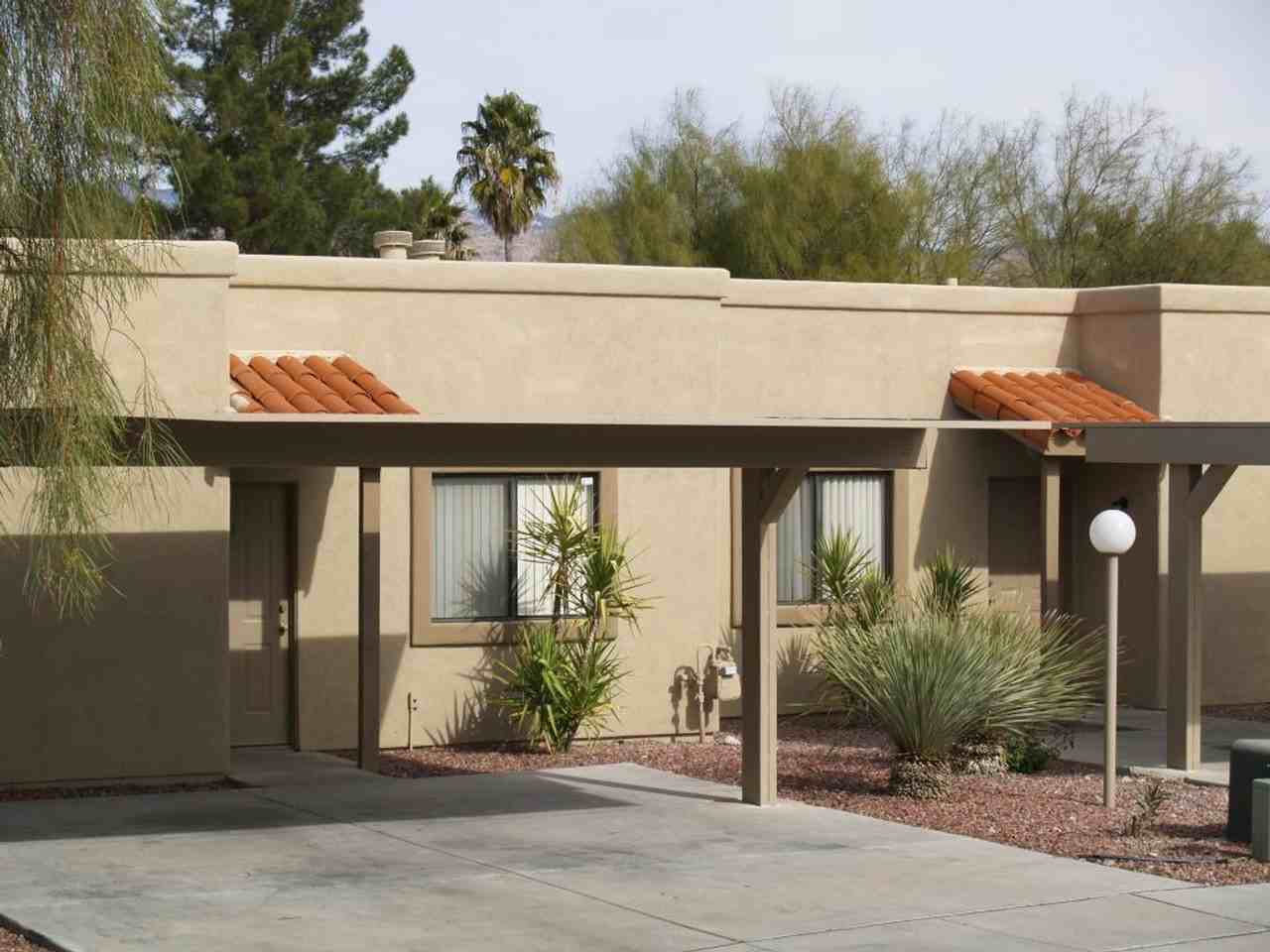 9109 E Esperanza Dr