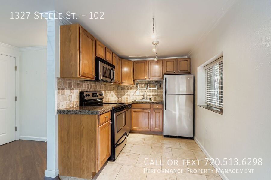 1327 Steele St #102 - Photo 6 of 13