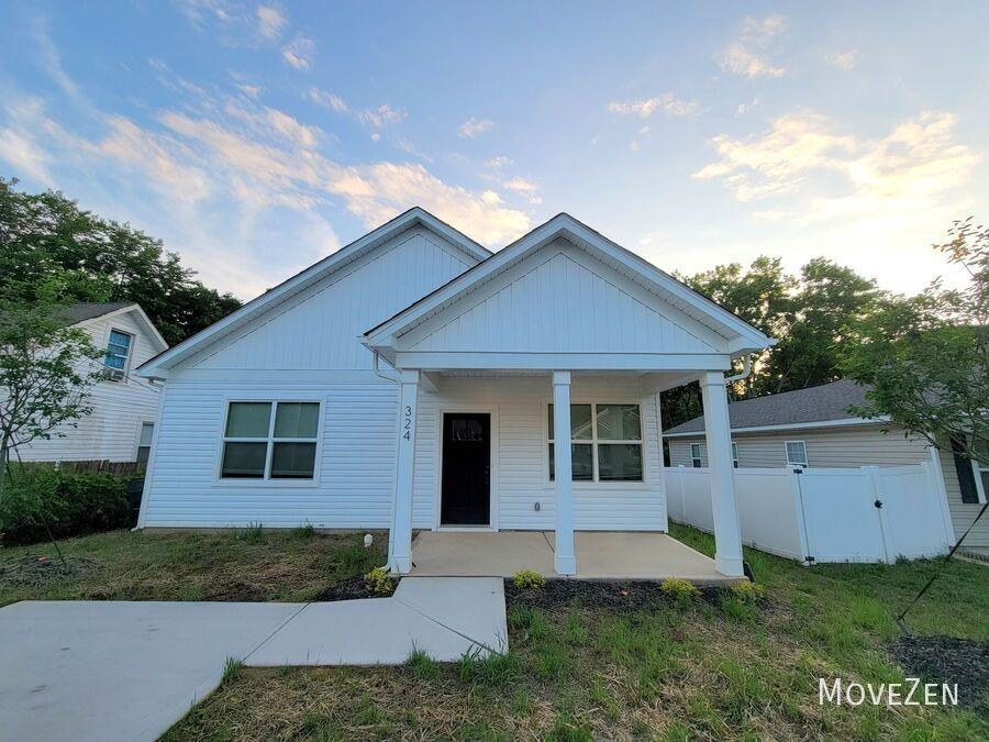 324 Houston St - Photo 2 of 32
