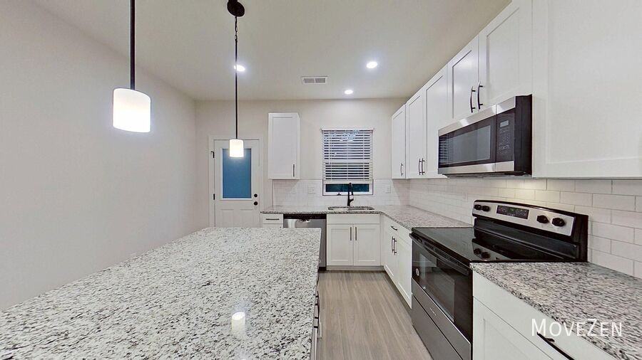 324 Houston St - Photo 5 of 32