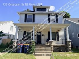 733 Crescent St Ne Uppr Unit #Unit - Photo 1 of 1