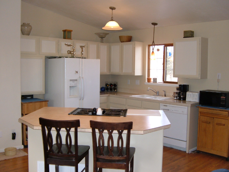 1773 Deweese St - Photo 5 of 31