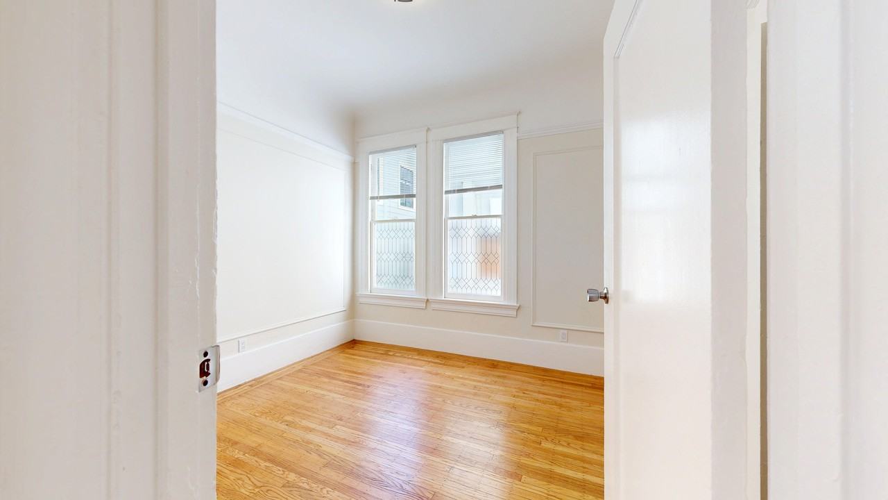 1560 Sacramento St #211 - Photo 4 of 13