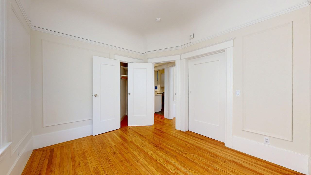 1560 Sacramento St #211 - Photo 5 of 13