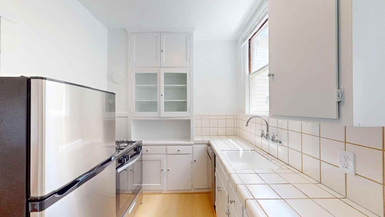 225 Irving St #7 - Photo 2 of 15
