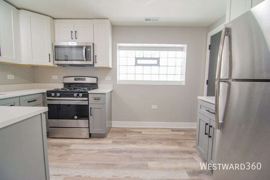 6141 N Hermitage Ave #GD - Photo 2 of 8