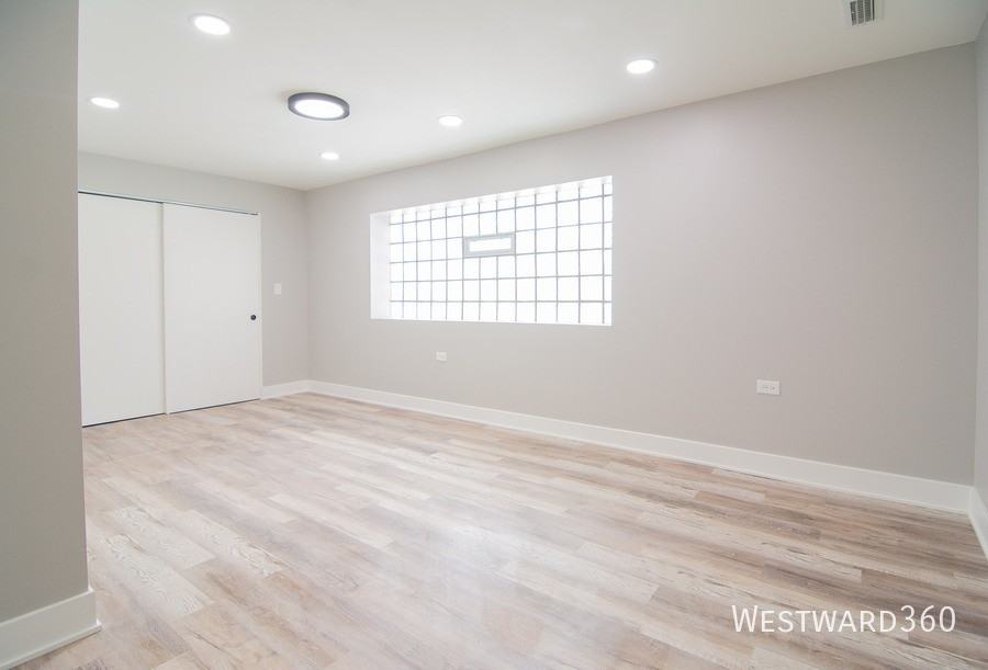 6141 N Hermitage Ave #GD - Photo 3 of 8