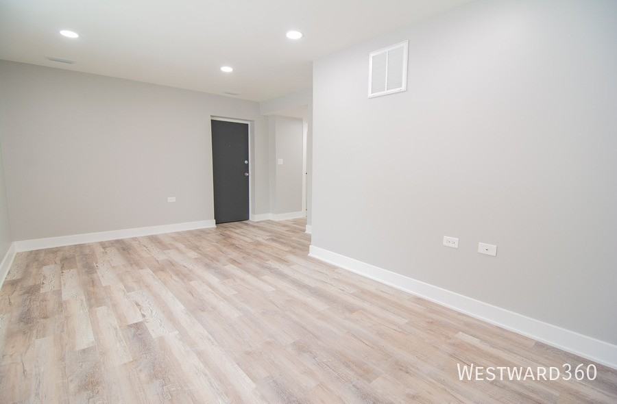 6141 N Hermitage Ave #GD - Photo 4 of 8