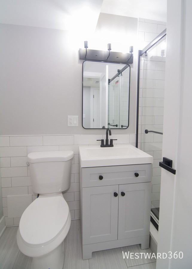 6141 N Hermitage Ave #GD - Photo 6 of 8