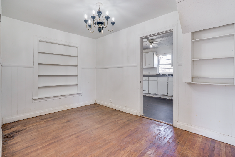 901 N Howeth St - Photo 7 of 26