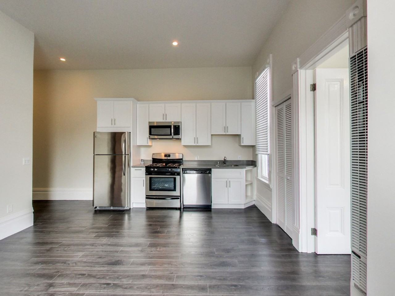 692B Haight St - Photo 2 of 15