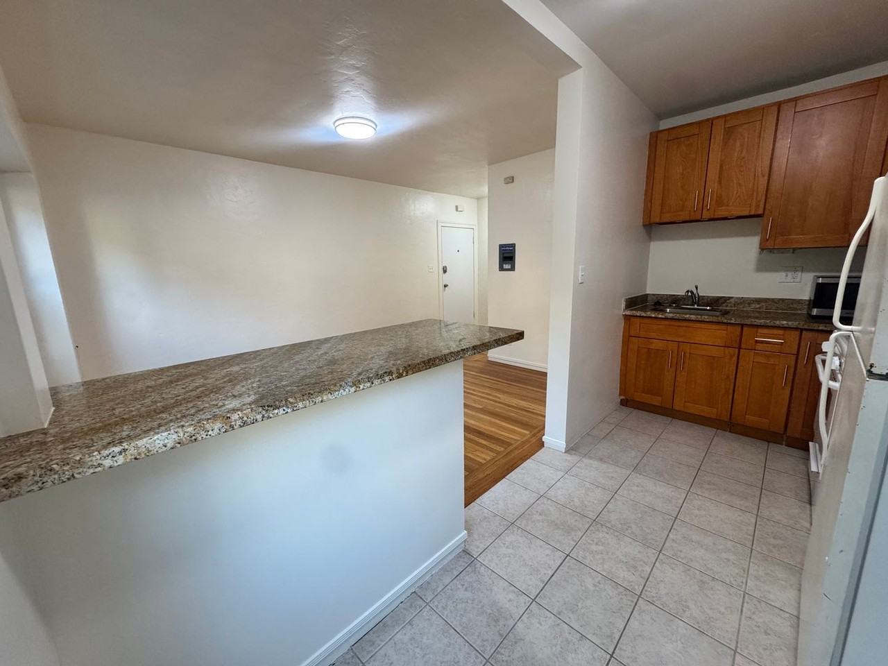 530 Grove St #1 - Photo 2 of 13