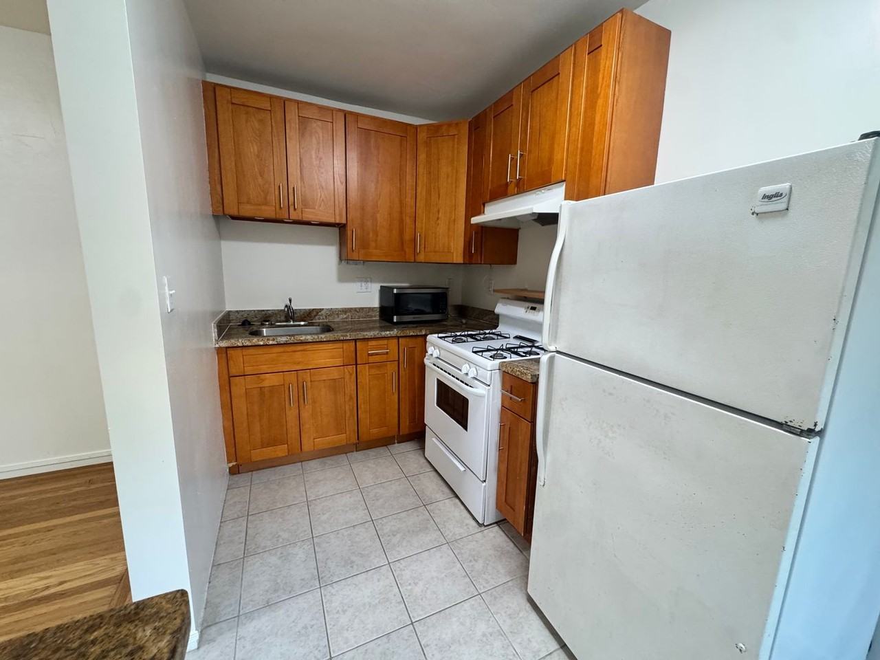530 Grove St #1 - Photo 3 of 13