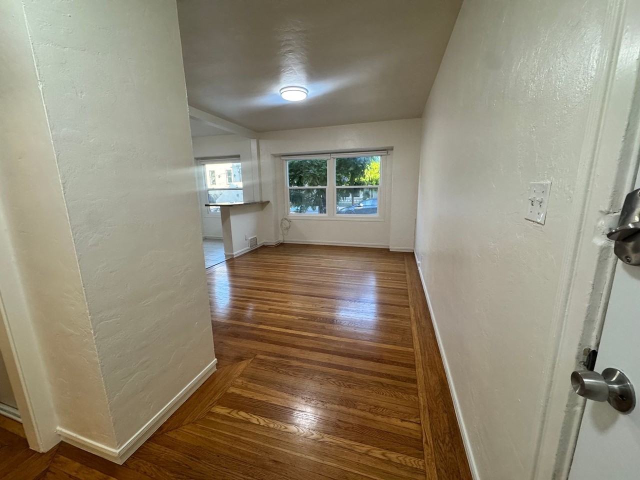 530 Grove St #1 - Photo 5 of 13