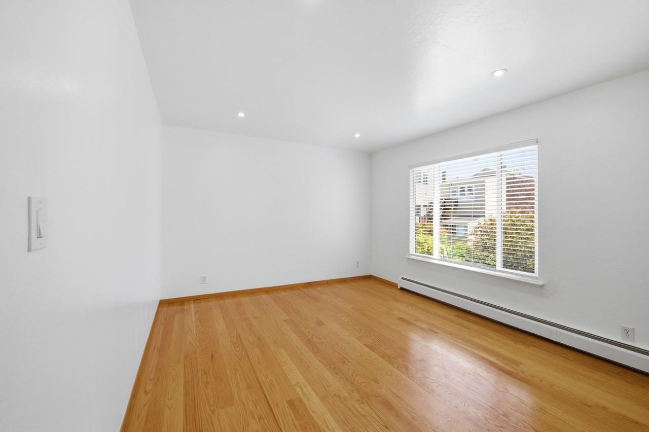 35 Hill St #B - Photo 3 of 20