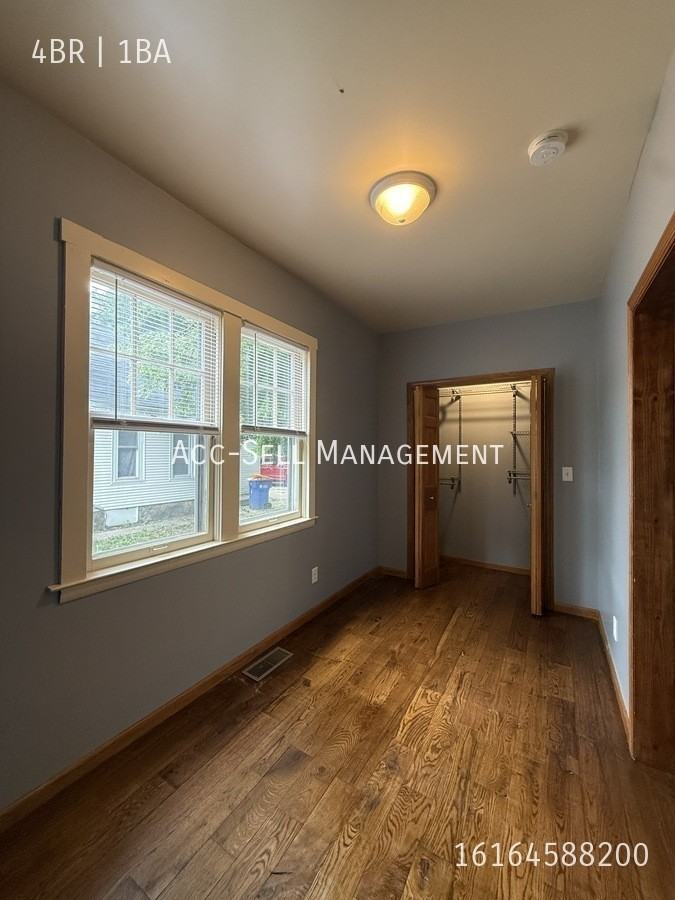 747 7th St Nw - Photo 4 of 12