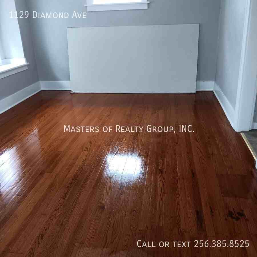 1129 Diamond Ave - Photo 3 of 32