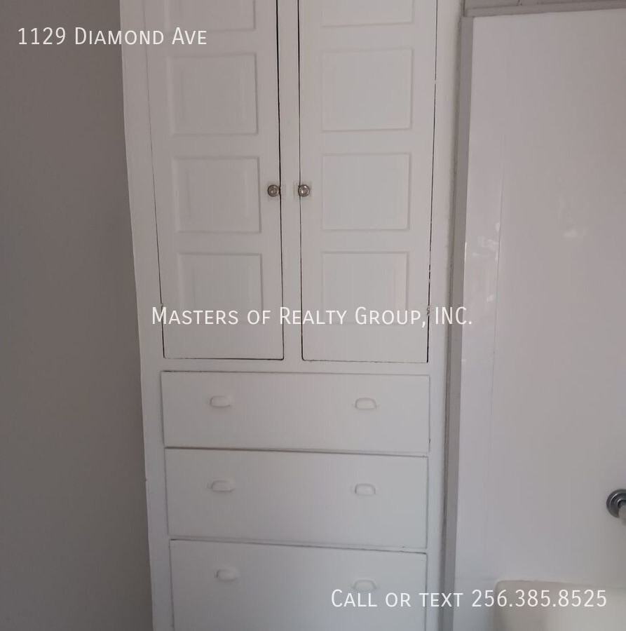 1129 Diamond Ave - Photo 6 of 32