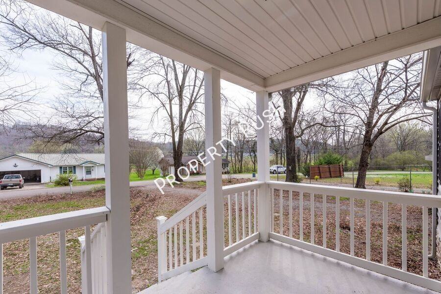 248 East Ave - Photo 5 of 21