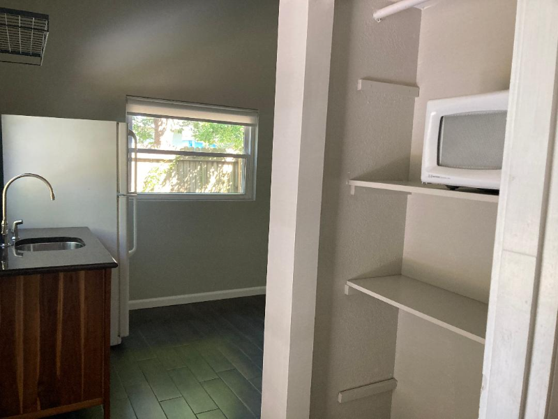 77 1/2 Lorillard Pl #B - Photo 4 of 7