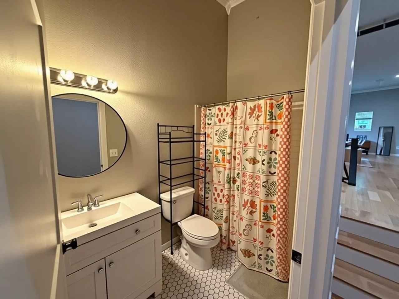 2714 E 15th St #6 - Photo 5 of 6