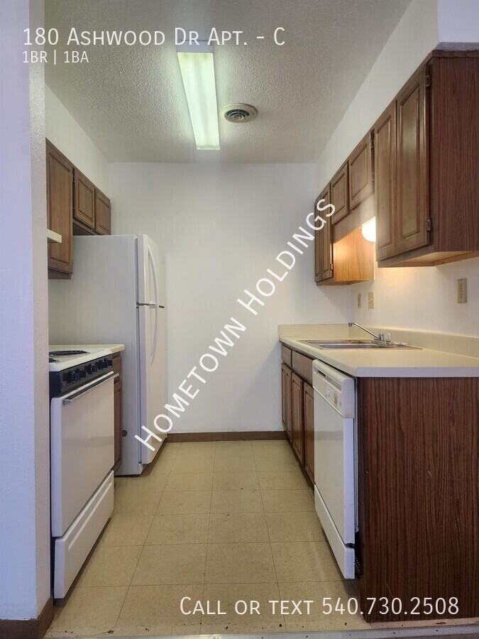 180 Ashwood Dr #C - Photo 4 of 8
