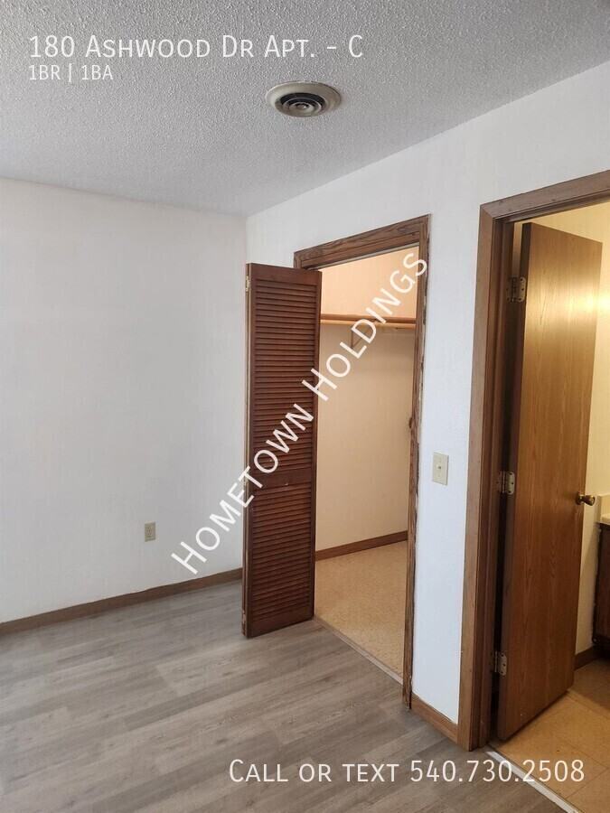 180 Ashwood Dr #C - Photo 6 of 8