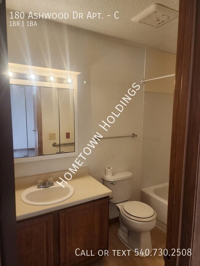 180 Ashwood Dr #C - Photo 7 of 8