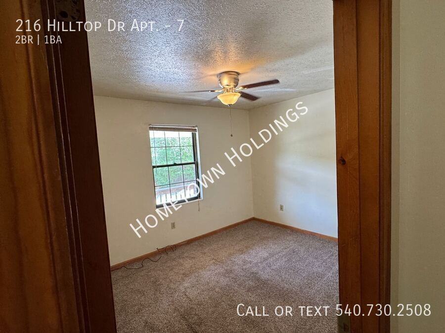 216 Hilltop Dr #7 - Photo 4 of 13