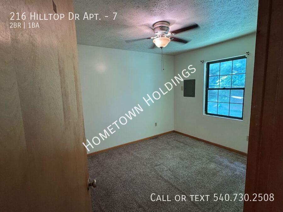 216 Hilltop Dr #7 - Photo 5 of 13