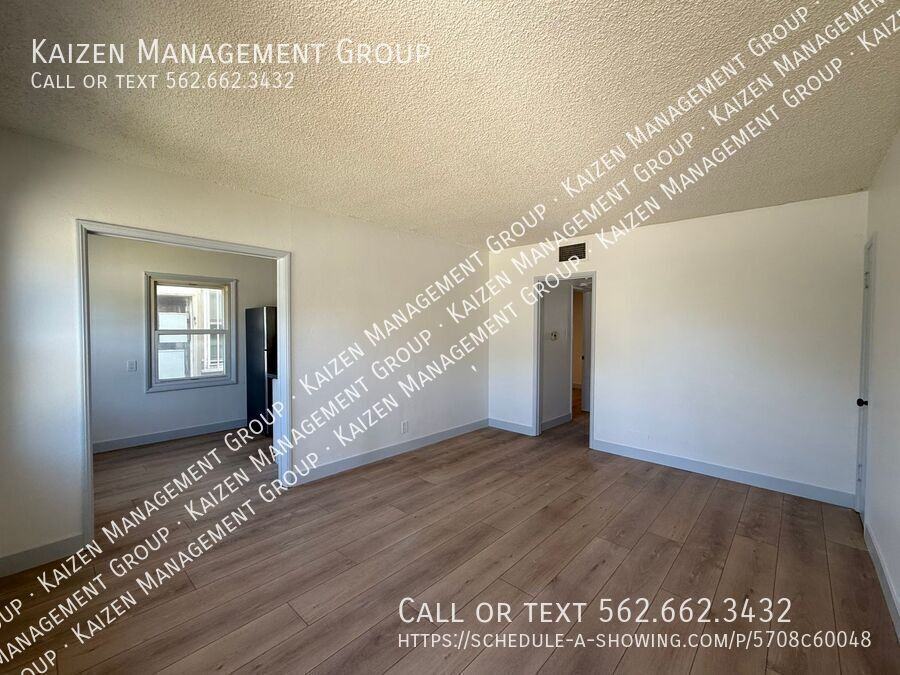 160 W Hillcrest Blvd #A - Photo 2 of 9