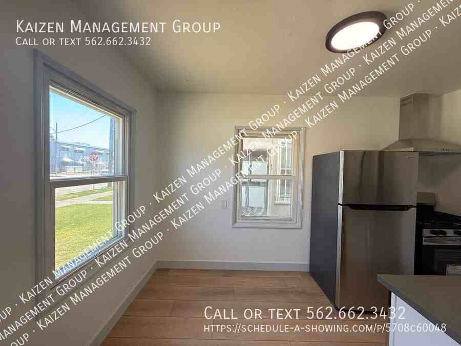160 W Hillcrest Blvd #A - Photo 3 of 9