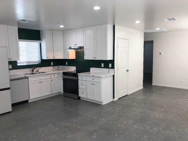 311 W Church Ave #B - Photo 3 of 31