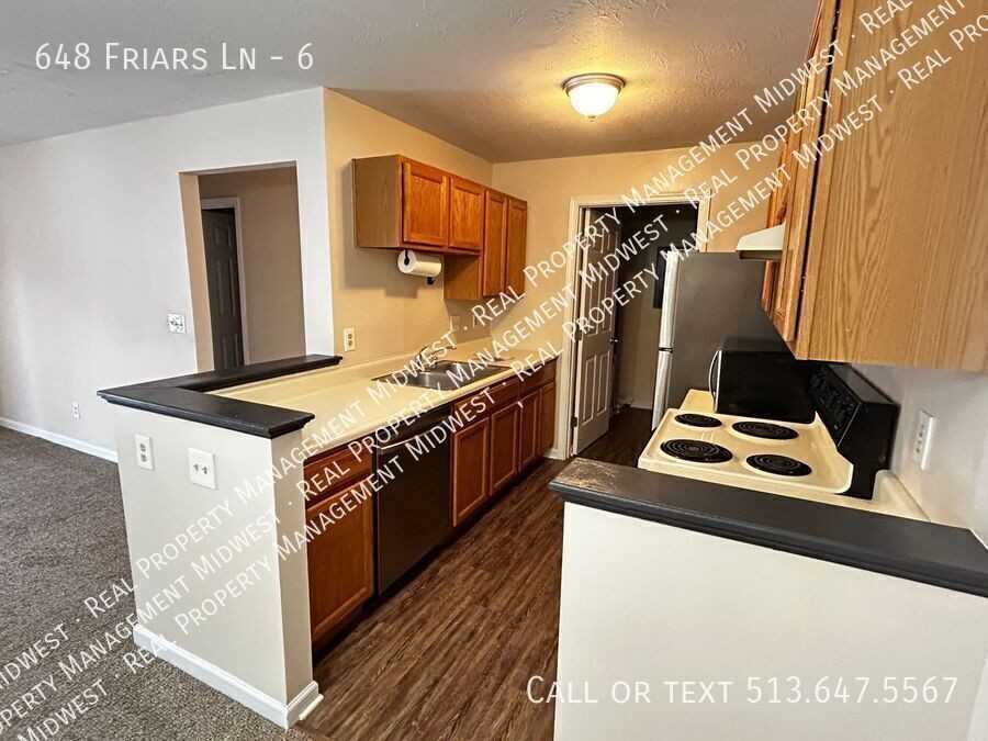 648 Friars Ln #6 - Photo 3 of 18