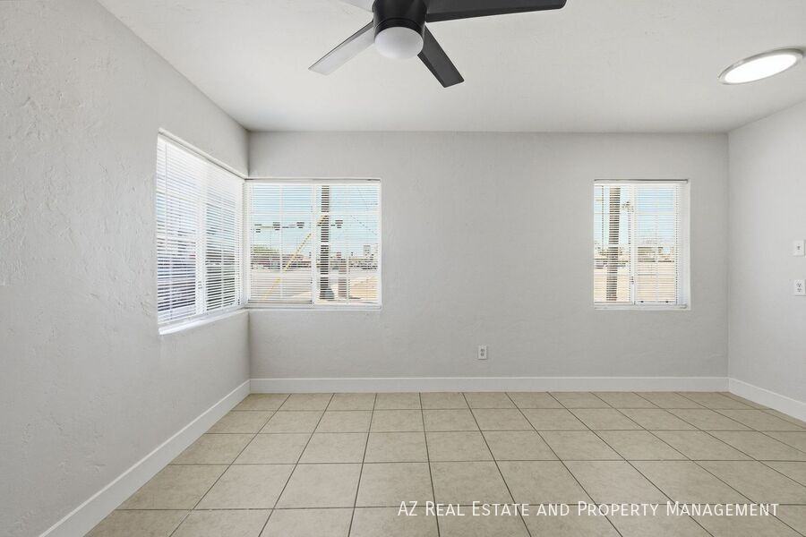 1040 N 16th St #1040 - Photo 5 of 25