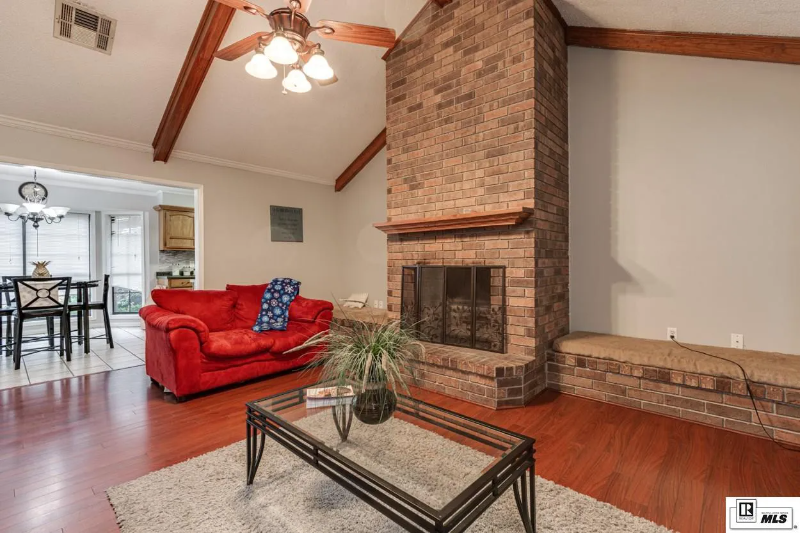 105 Timber Ln - Photo 4 of 12