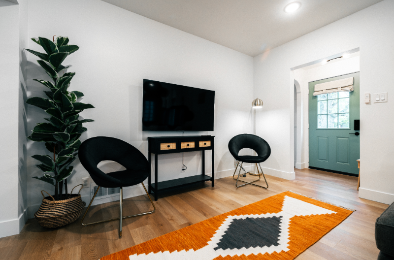 333 Northwest #1 - Photo 3 of 16