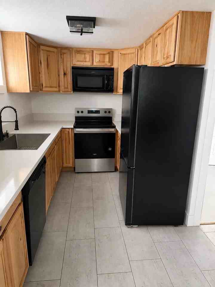 207 E Monroe St #B - Photo 2 of 7