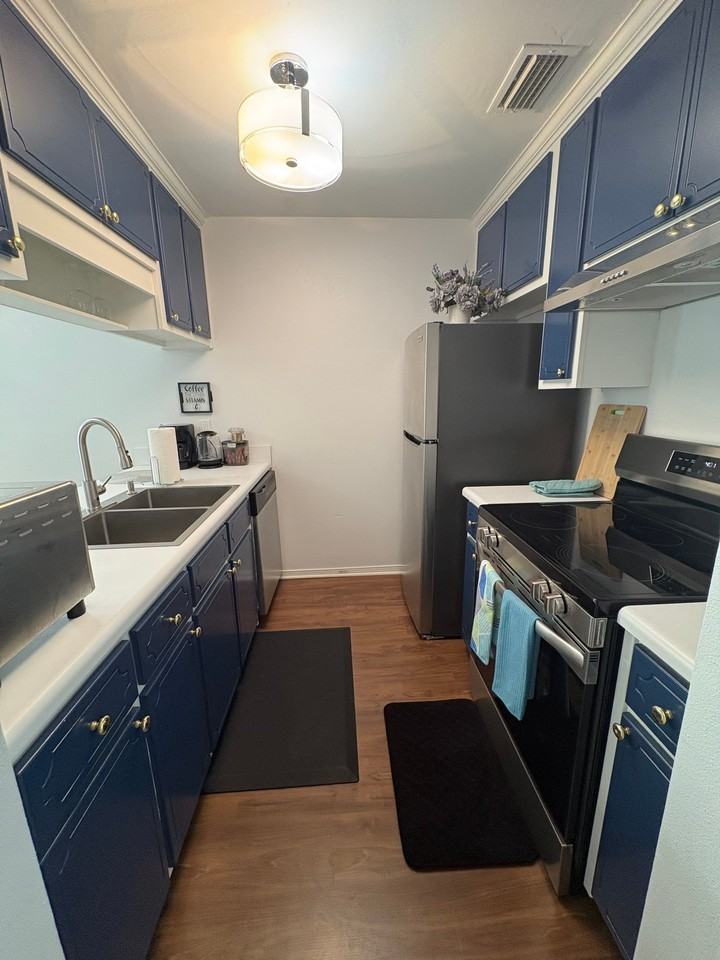 5222 Medina Rd #D - Photo 6 of 17