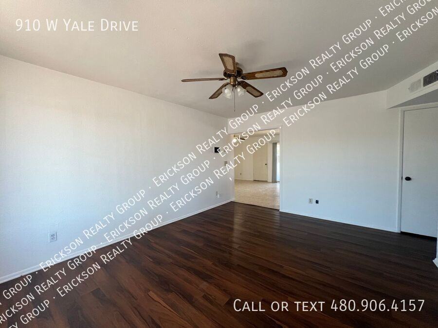 910 W Yale Dr - Photo 5 of 23