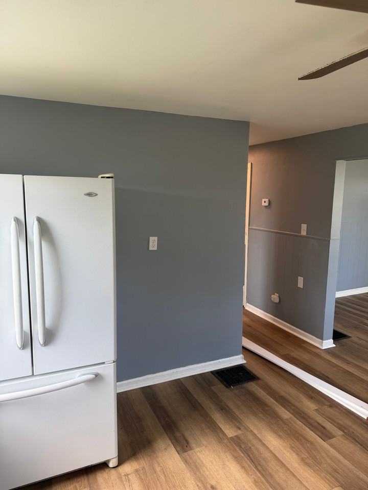 718 Montgomery Ave - Photo 5 of 9
