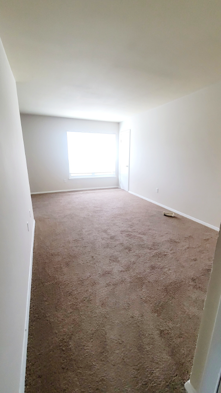 1247 Nelson St #B - Photo 6 of 9