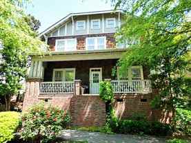 721 E 10th St - Photo 1 of 1