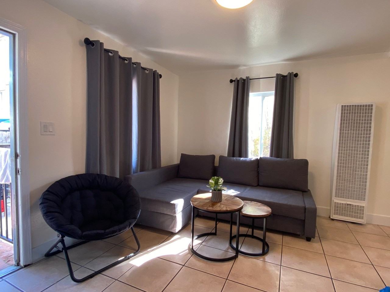1862 Thomas Ave #1864 - Photo 5 of 16