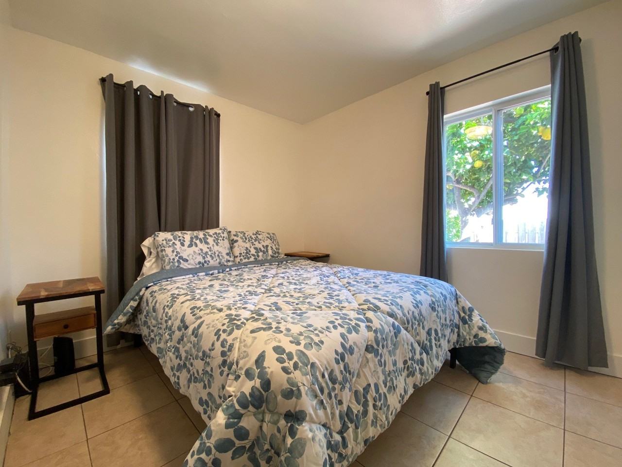 1862 Thomas Ave #1864 - Photo 6 of 16