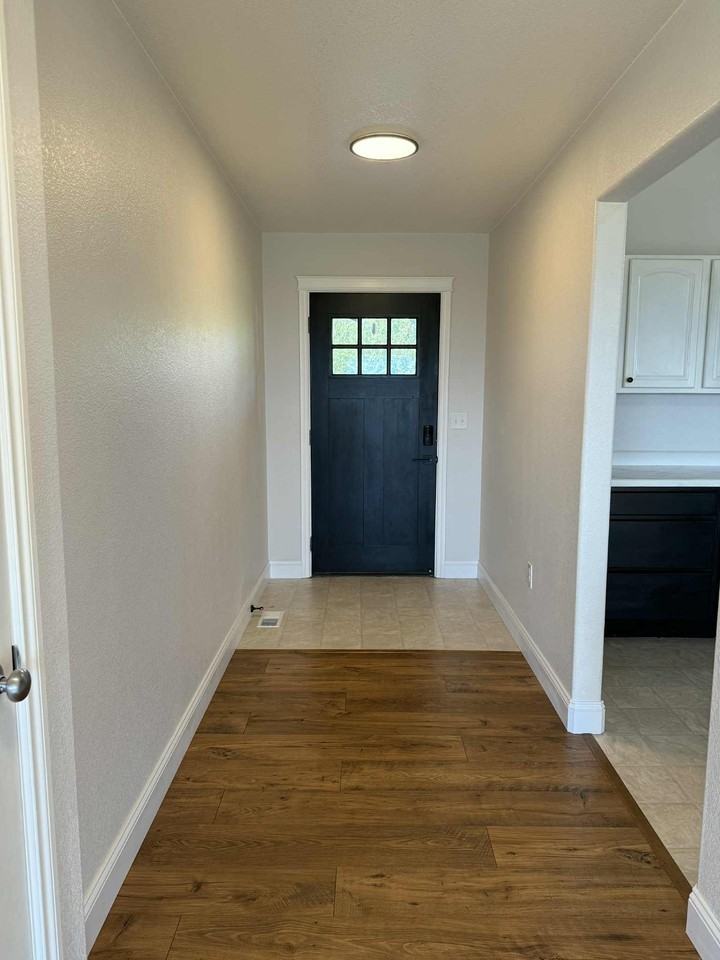 4984 W Pinnacle Ridge Cir - Photo 2 of 17