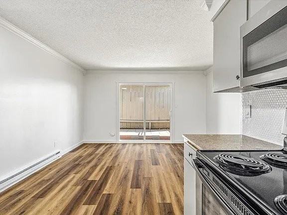 923 E Indiana Ave #6 - Photo 3 of 6