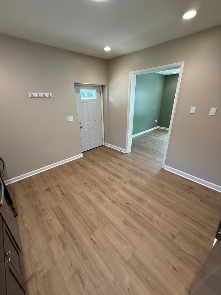 220 N Main St #D - Photo 5 of 16